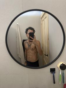 664403802: Chico busca chica en Granada