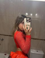 605534797: Chica busca chico en Barcelona