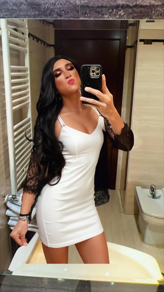 697897854: Travesti en Madrid