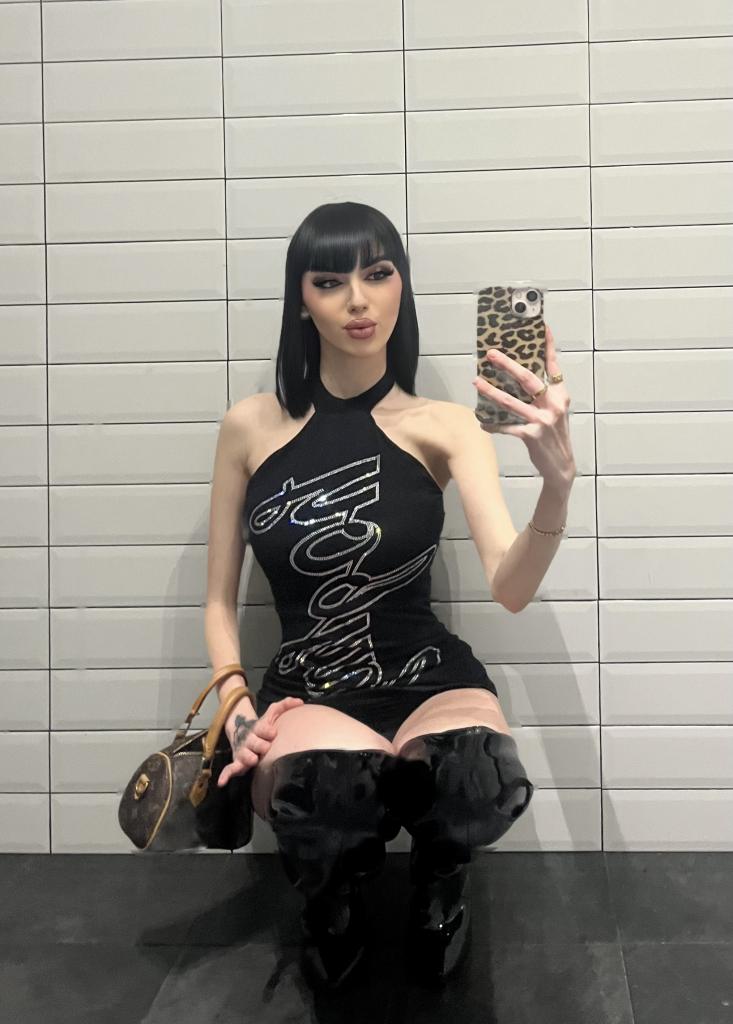 672052858: Chica busca chico en Alicante