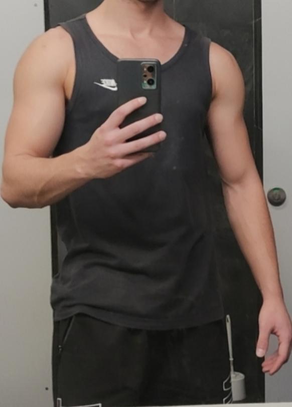 694298210: Chico busca chica en Granada