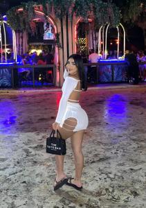 643956194: Chica busca chico en Madrid