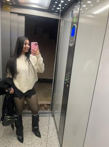 687063487: Chica busca chico en Valencia