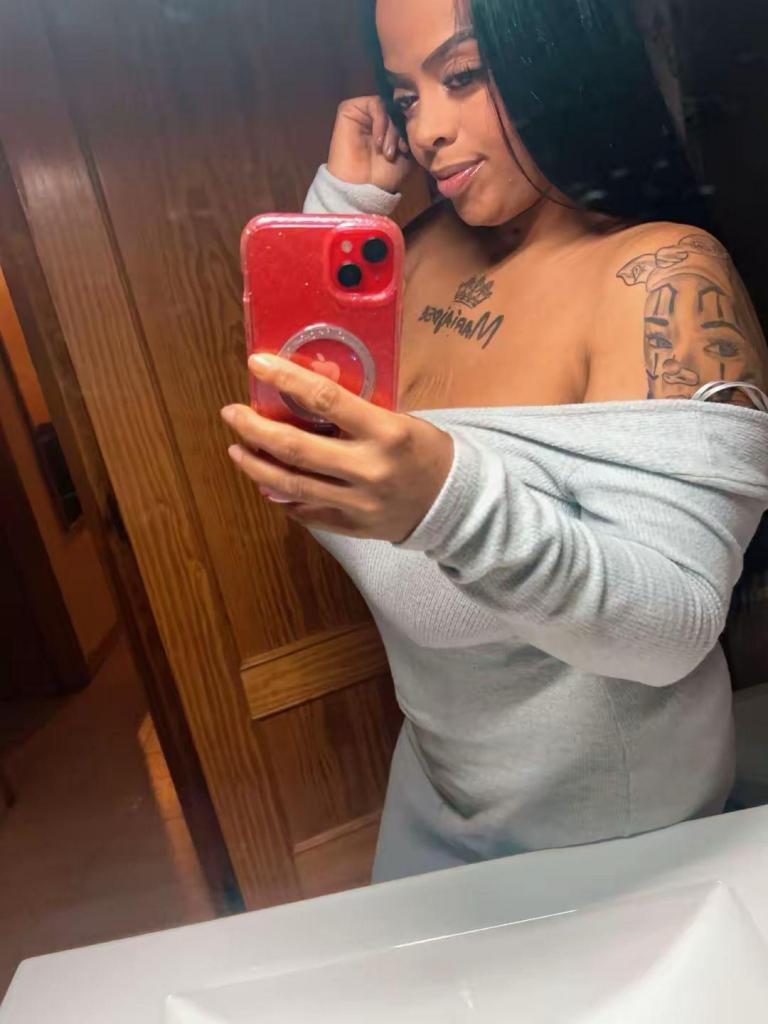 643918541: Chica busca chico en Murcia