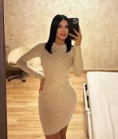 672539377: Chica busca chico en Ibiza