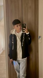 678745437: Chico busca chica en Córdoba