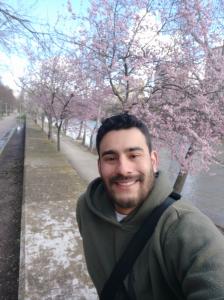 Chico busca chica en Lérida: 