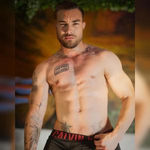 612561084: Chico busca chica en Cádiz