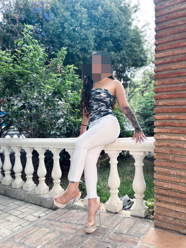 672117470: Chica busca chico en Málaga