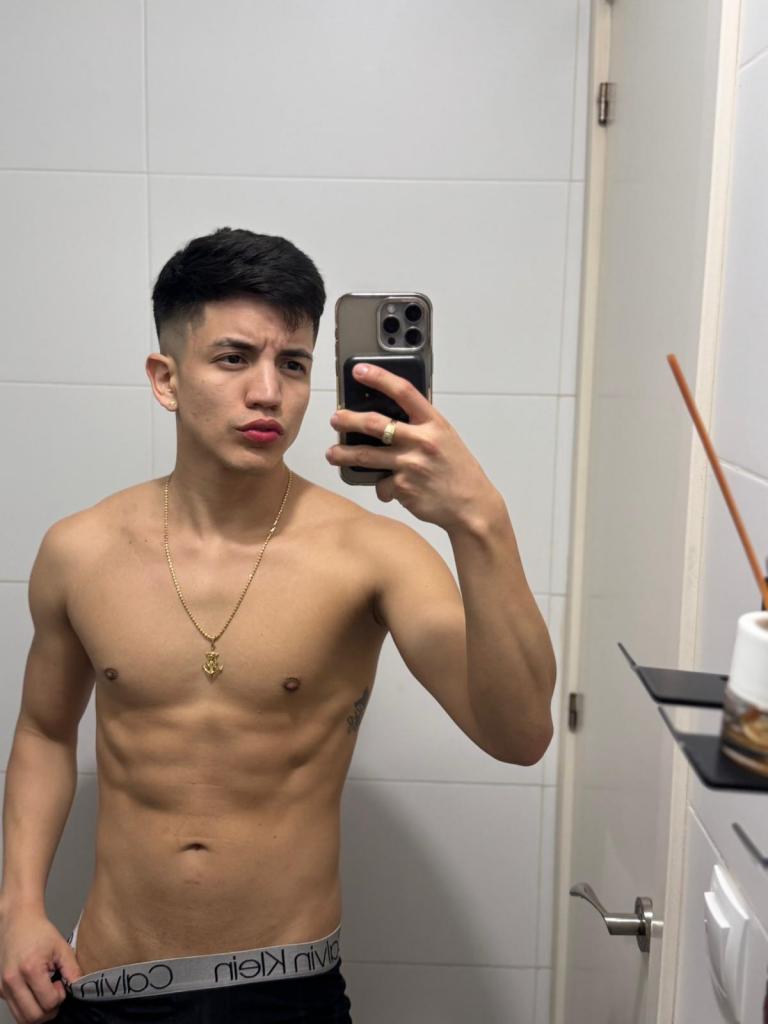 627387821: Chico busca chica en Valencia