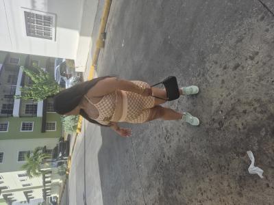 687260701: Chica busca chico en Barcelona