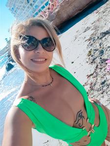 690878198: Chica busca chico en Barcelona