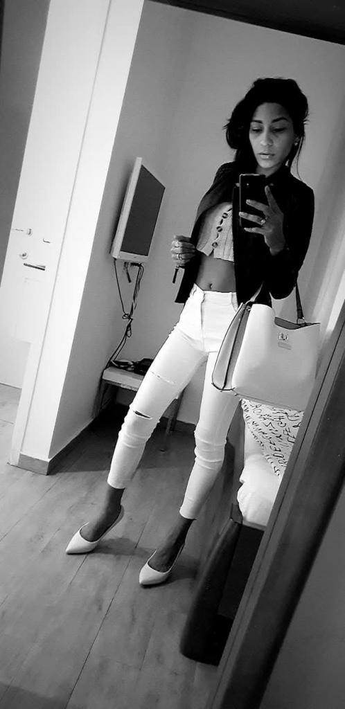 641618380: Chica busca chico en Sevilla