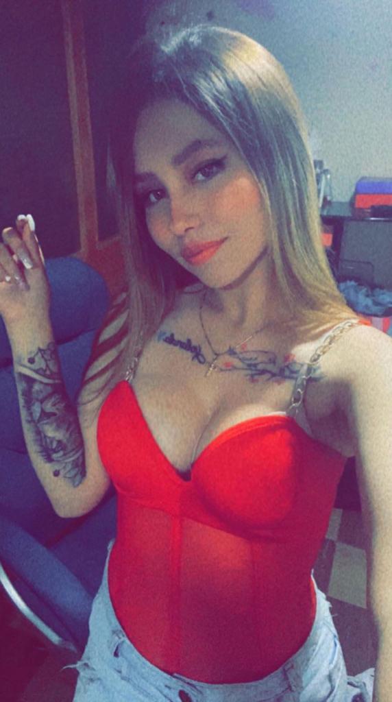 Chica busca chico en Ibiza: 