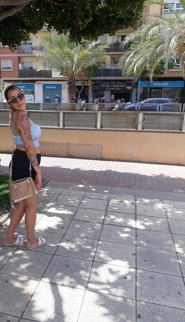 643767242: Chica busca chico en Albacete