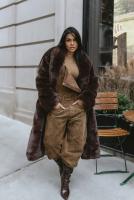 747860564: Chica busca chico en Madrid