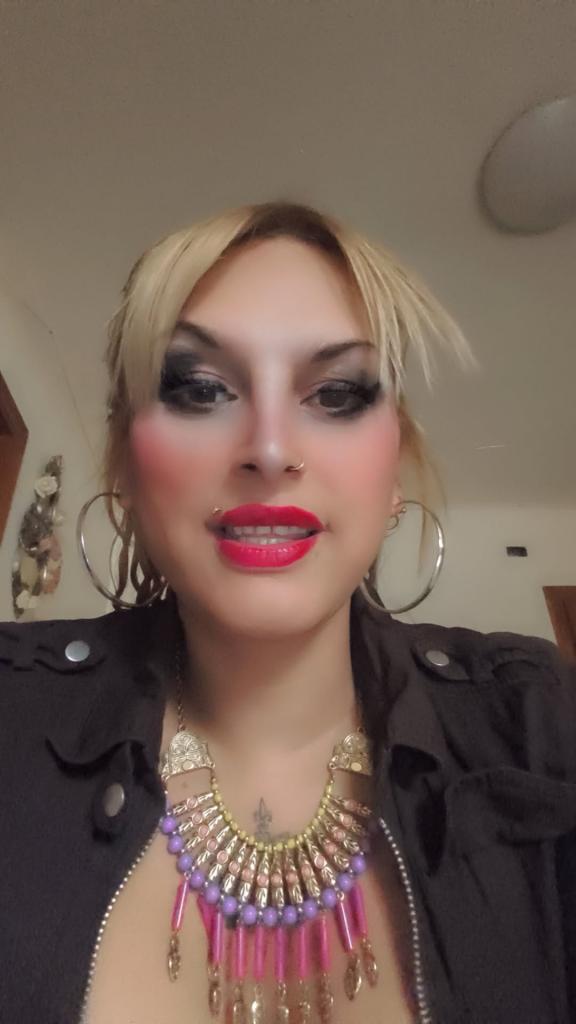 664595043: Transexual en Barcelona