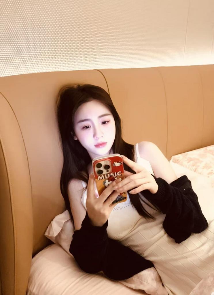 Chica busca chico en Barcelona: Chica busca chico