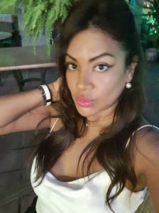 610841923: Chica busca chico en Málaga