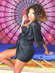 699330350: Chica busca chico en Málaga