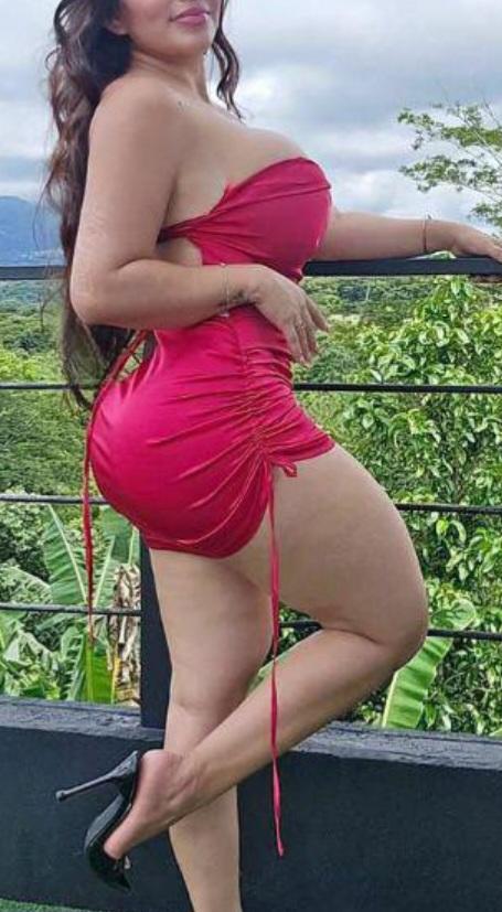 631690350: Chica busca chico en La Coruña