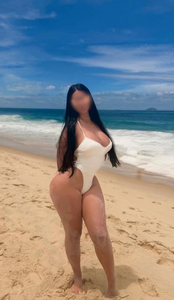 Chica busca chico en Granada: Chica busca chico