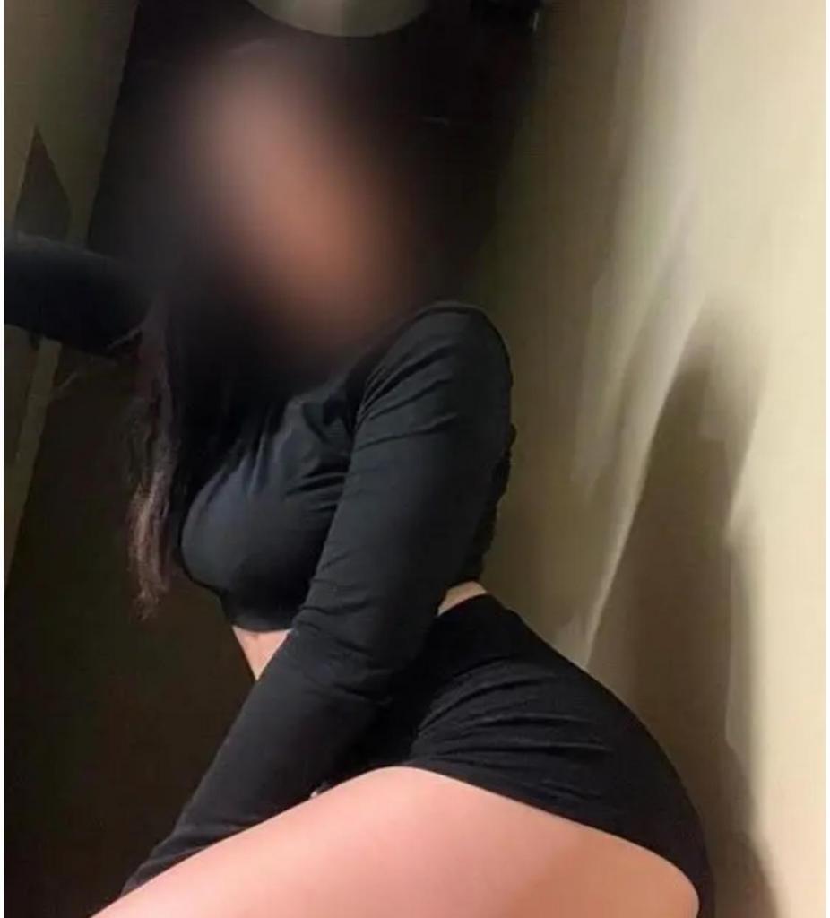 Chica busca chico en Cádiz: 