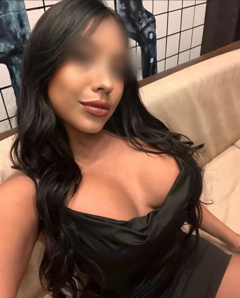 Chica busca chico en Huelva: 