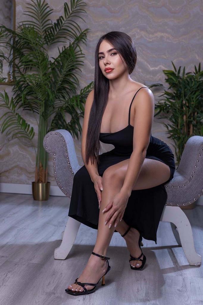 Chica busca chico en Ibiza: 