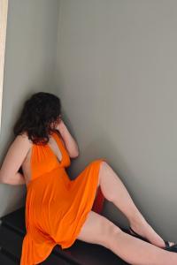 643148727: Chica busca chico en Ibiza