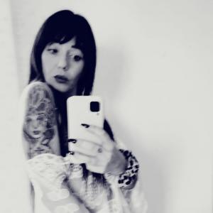 627225529: Chica busca chico en Barcelona