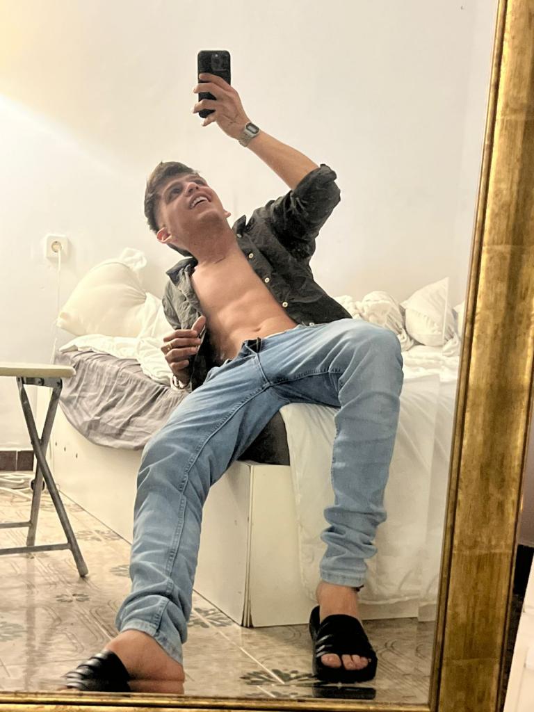 Chico busca chica en Mallorca: 