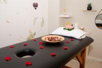 670490550: Chica busca chico en Barcelona