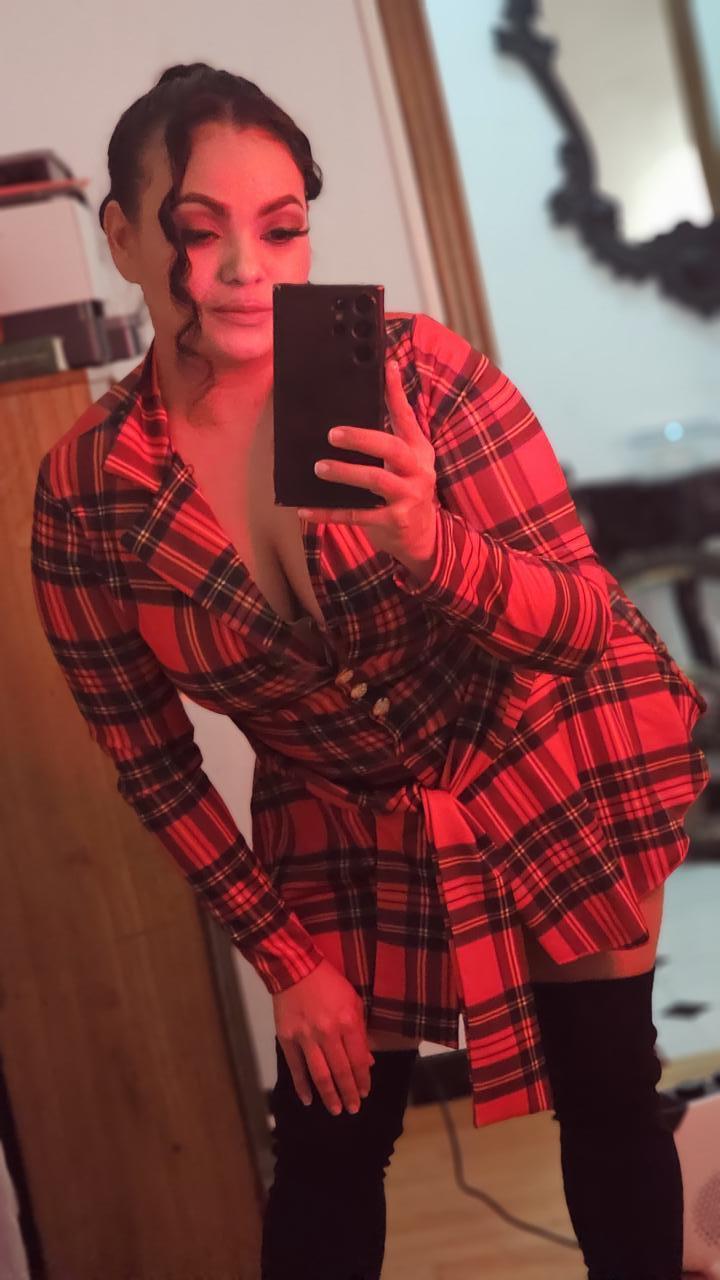 Chica busca chico en Huelva: 