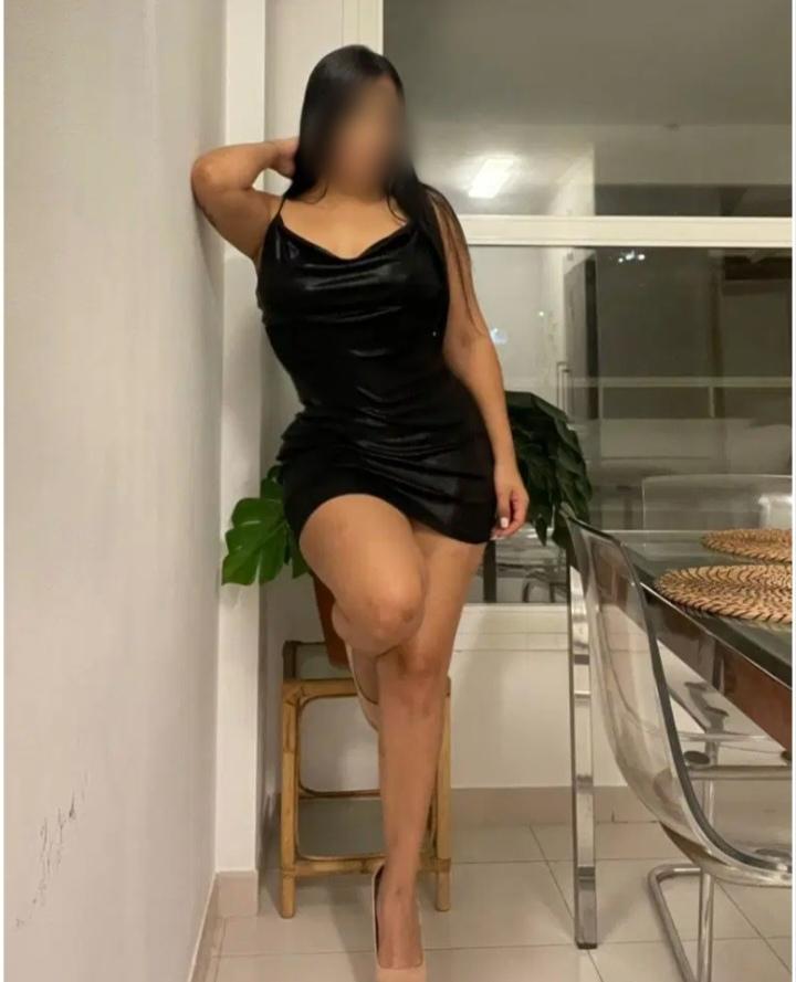 672931537: Chica busca chico en Pontevedra
