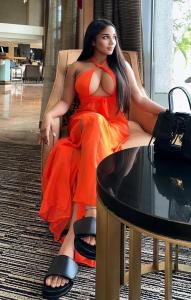 610852421: Chica busca chico en Ibiza