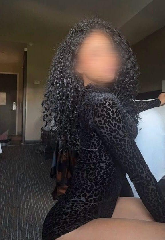 638953569: Chica busca chico en Barcelona