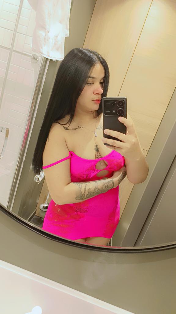 643139434: Chica busca chico en La Coruña