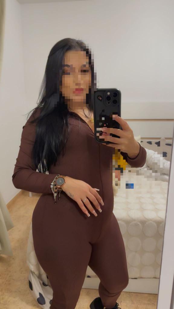 Chica busca chico en Almería: 