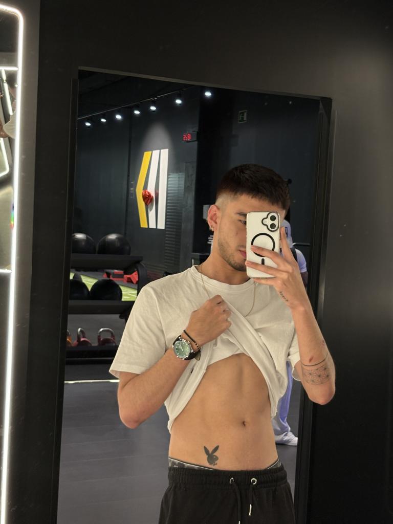 742063903: Chico busca chica en Alicante