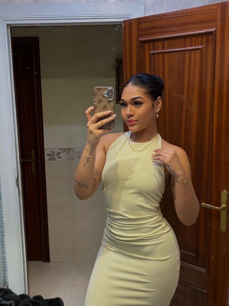 Chica busca chico en Tenerife: 