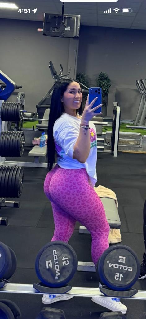 Chica busca chico en Sevilla: 