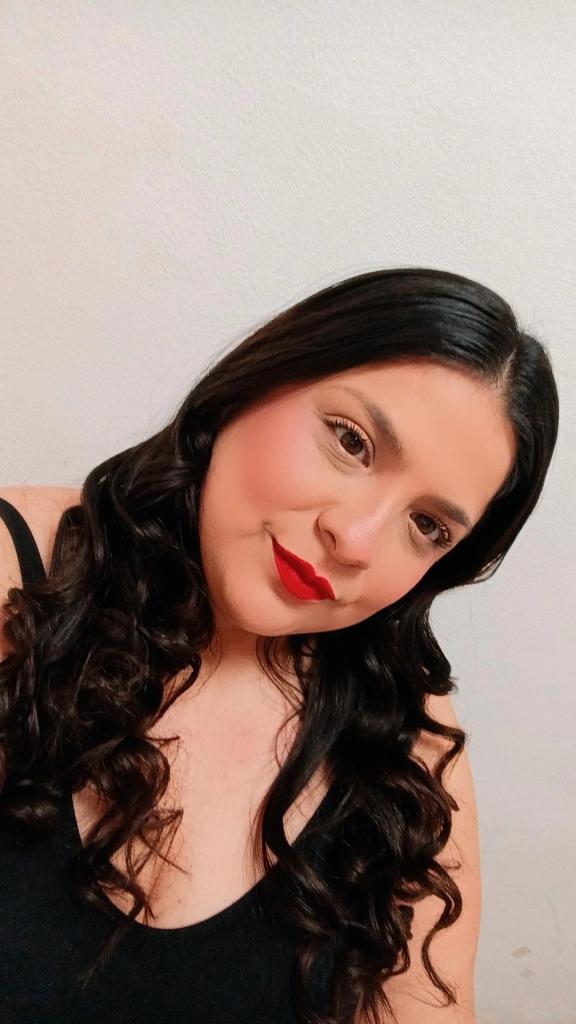 Chica busca chico en Valencia: Chica busca chico