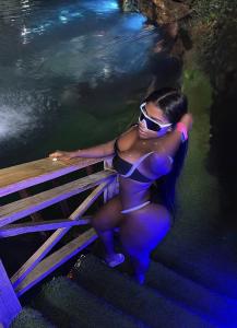 643598437: Chica busca chico en Cantabria