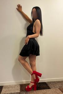 607268198: Chica busca chico en Barcelona