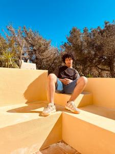 644190965: Chico busca chica en Pontevedra