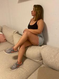 613457854: Chica busca chico en Granada