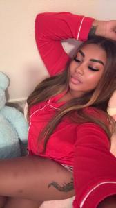 617784481: Chica busca chico en Sevilla