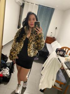 613845340: Chica busca chico en Valencia