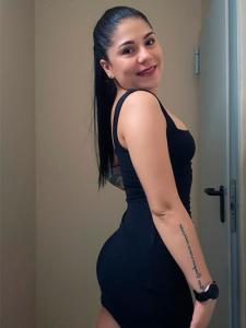 690878198: Chica busca chico en Barcelona